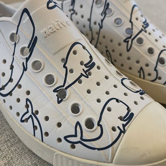 Native Jefferson Whale Print Slip Ons - Picture 2 of 9